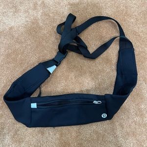Lululemon Fast and Free Run Belt, like new 🏃♀️ 🖤